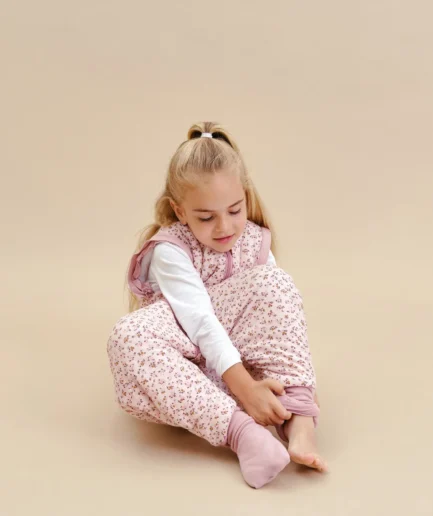 Pijama manta con mangas y calcetines antideslizantes Misty Rose